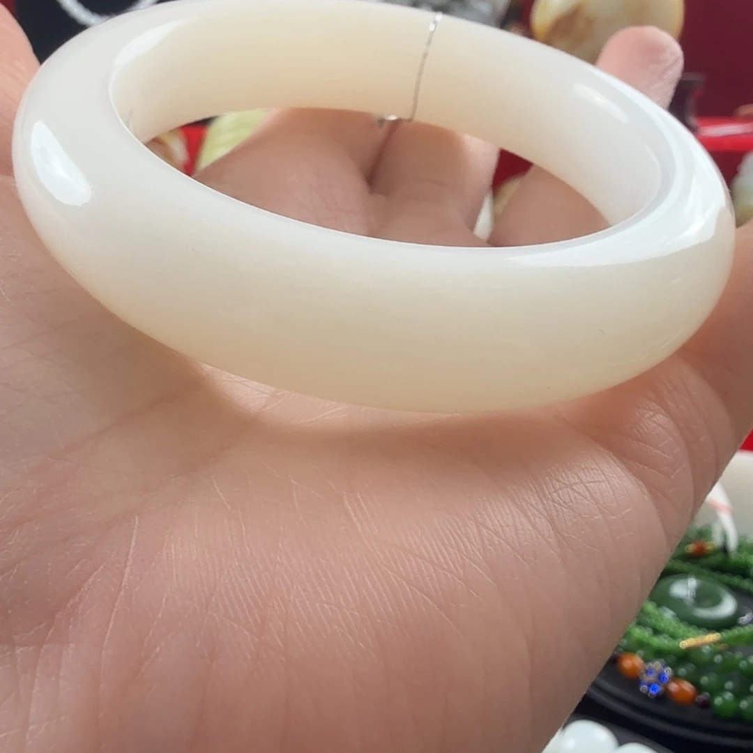 和田玉（白玉）未镶嵌手镯