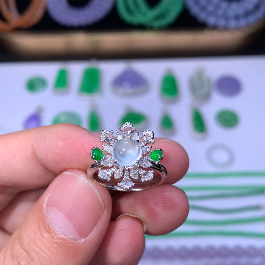 翡翠18K金镶嵌颈饰48小时鉴赏期退货不扣服务费