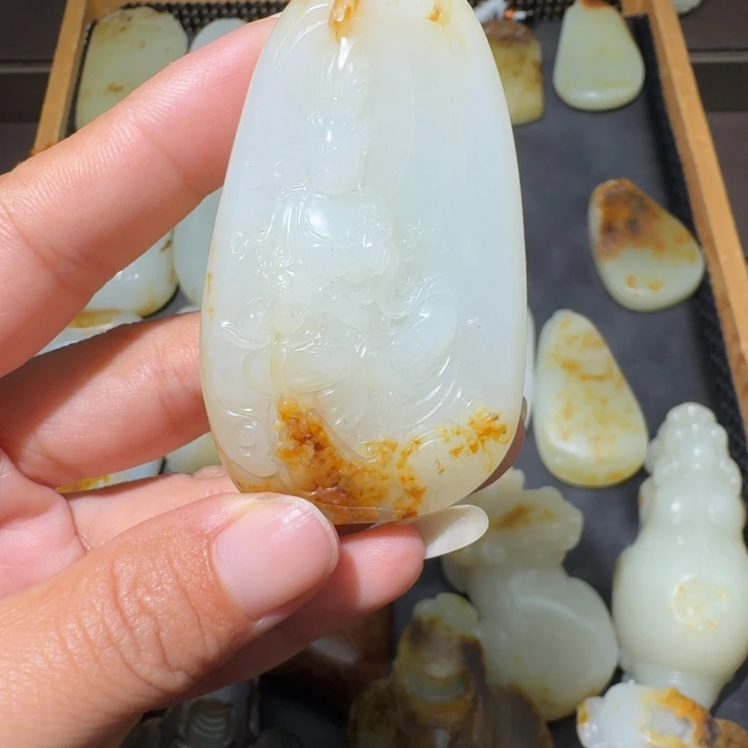 和田玉未镶嵌颈饰