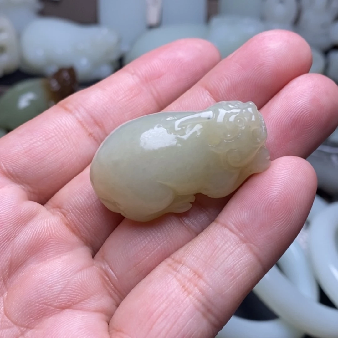 【闪购商品】颈饰未镶嵌和田玉