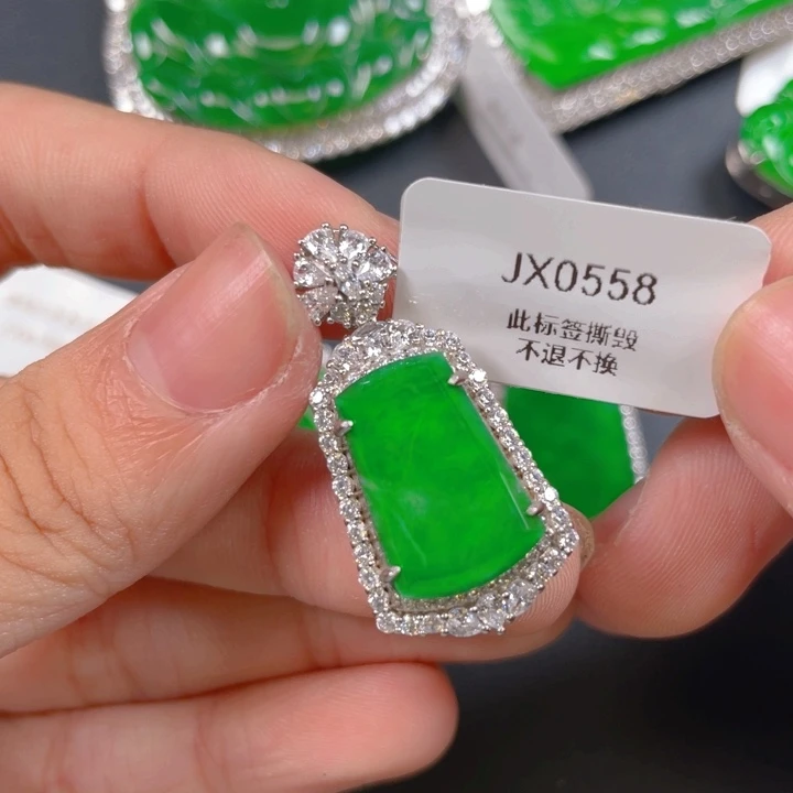 【闪购商品】颈饰银S925镶嵌翡翠翡翠