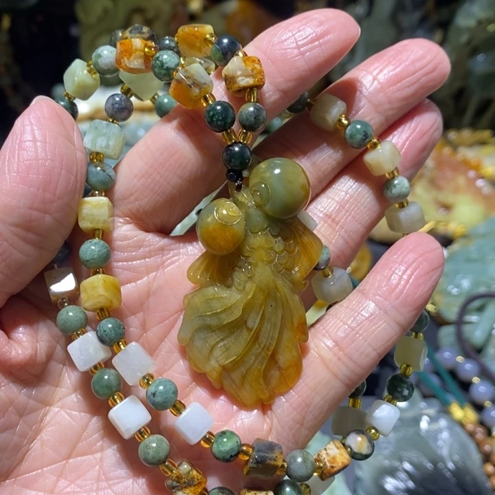 岫玉吊坠(赠链)未镶嵌