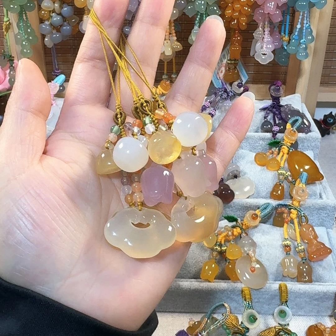 玛瑙/玉髓天然玉髓玛瑙通货料子不挑不拣带有包容点未镶嵌