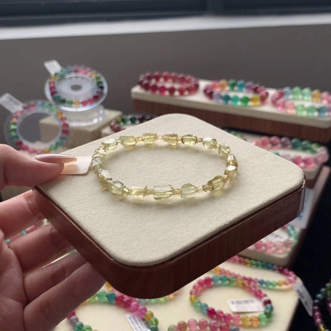 手链未镶嵌碧玺不退换