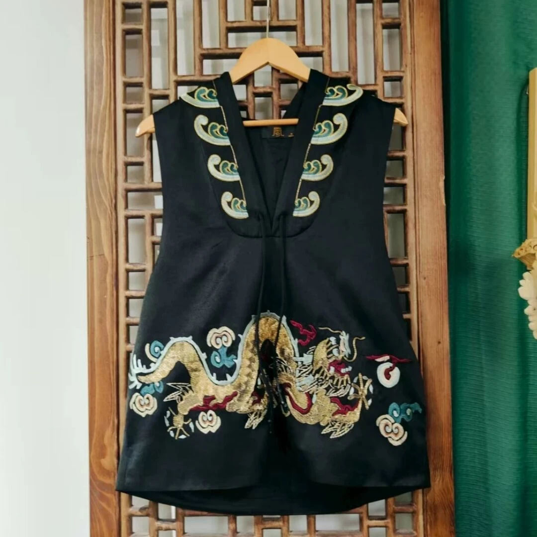 （LS681）凤徕兮私人定制黑色光板底盘金龙刺绣带帽短马甲背心