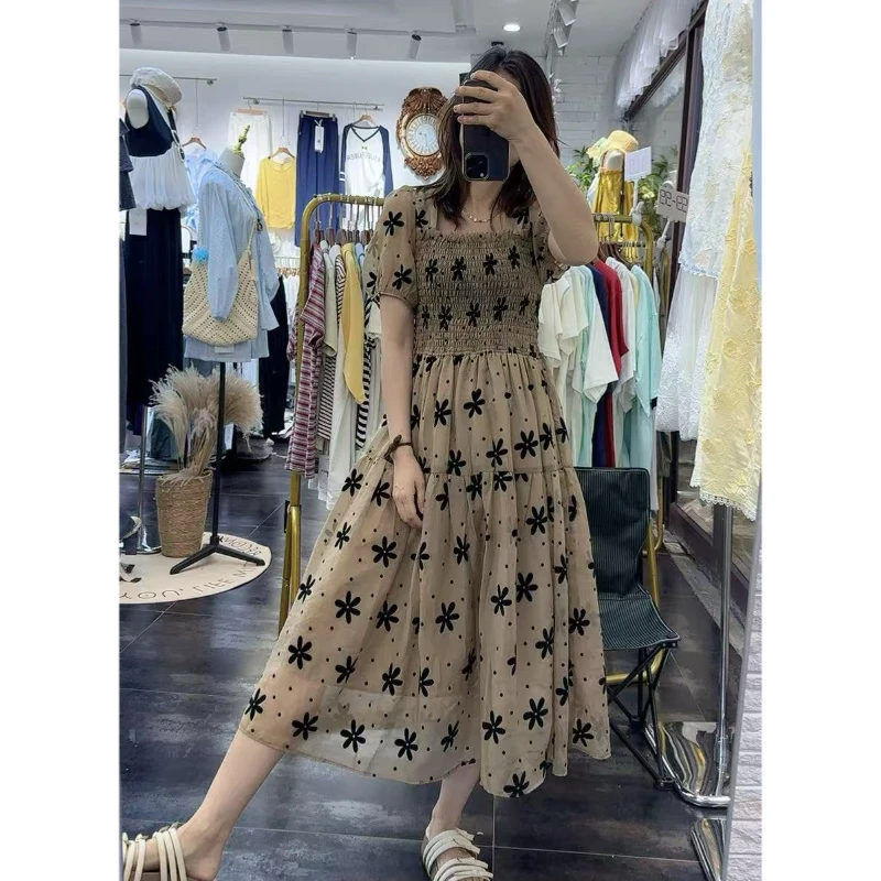 夏季新品方领长款收腰显瘦连衣裙女高级感轻奢洋气减龄甜美小众潮