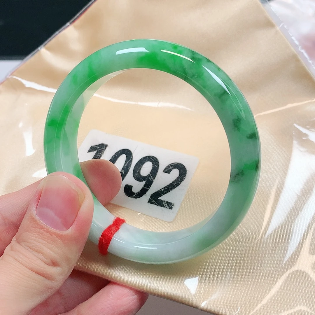 翡翠未镶嵌手镯翡翠1092
