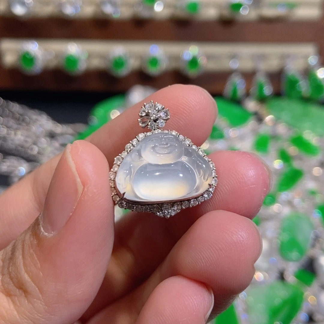 翡翠18K金镶嵌颈饰天然缅甸A货翡翠