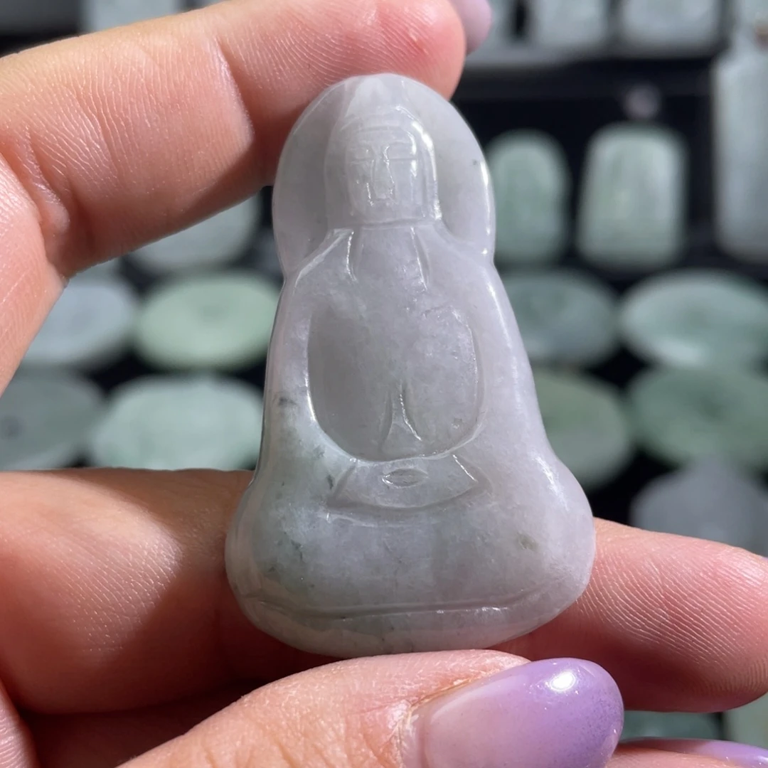 翡翠未镶嵌颈饰观音