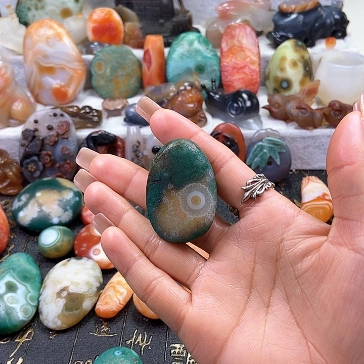 玛瑙/玉髓颈饰未镶嵌