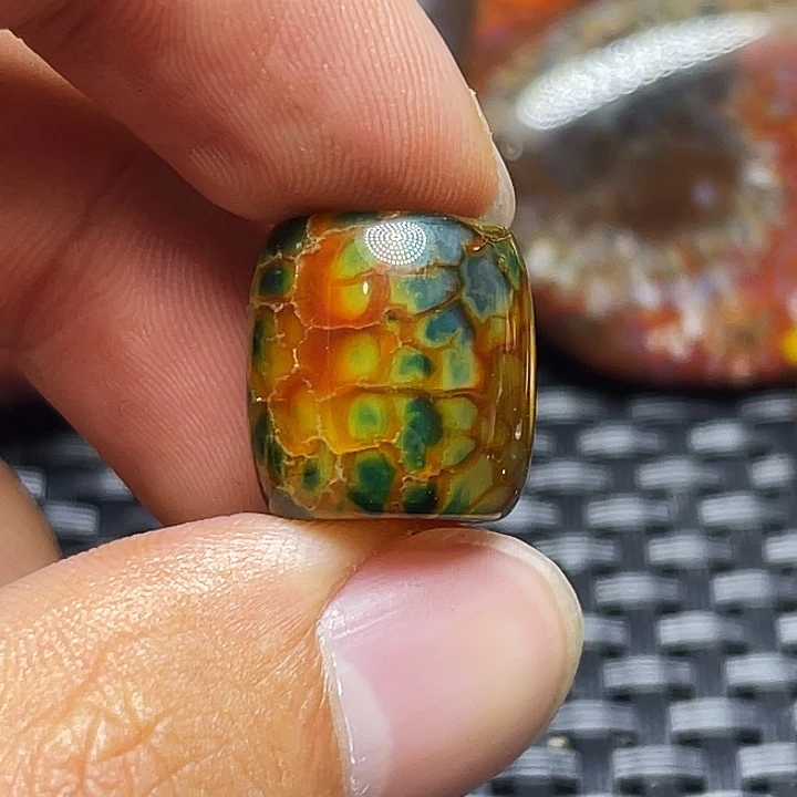 用***6玛瑙/玉髓未镶嵌颈饰