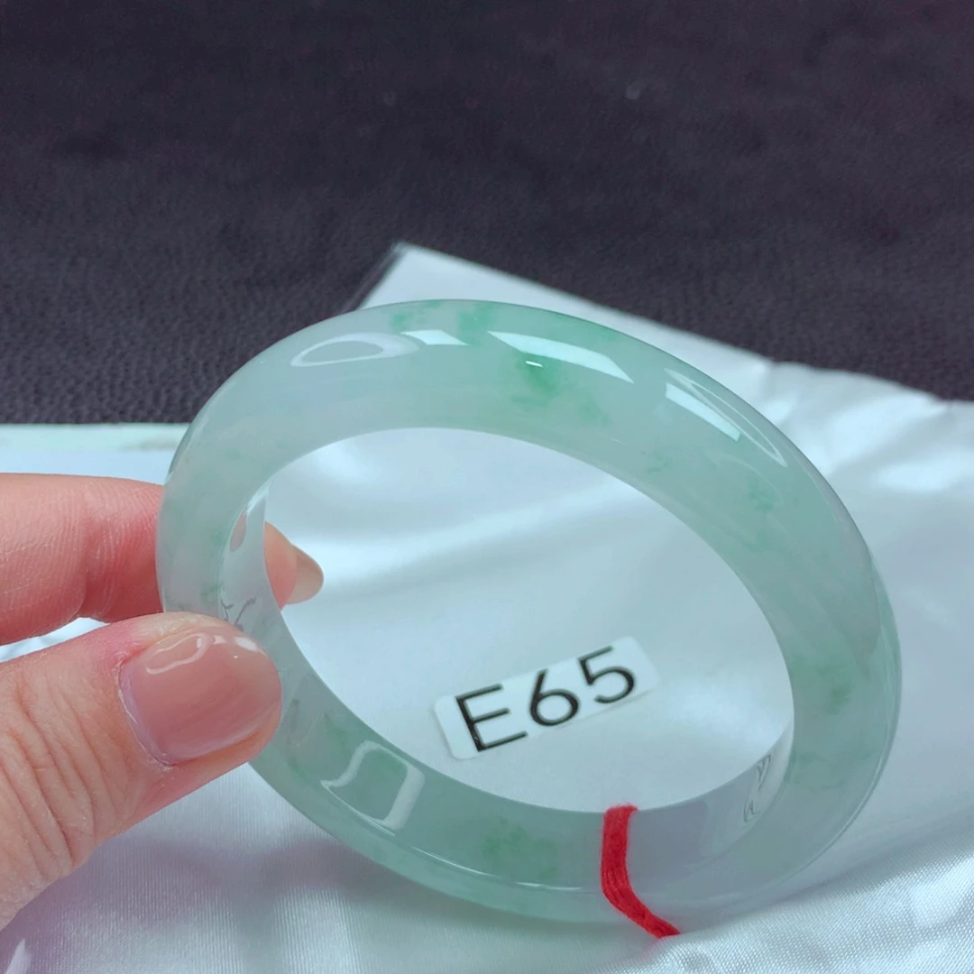 翡翠手镯未镶嵌手镯88