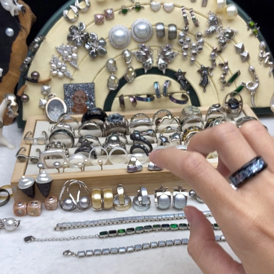 钛钢海水珍珠画框碎冰蓝星河戒指