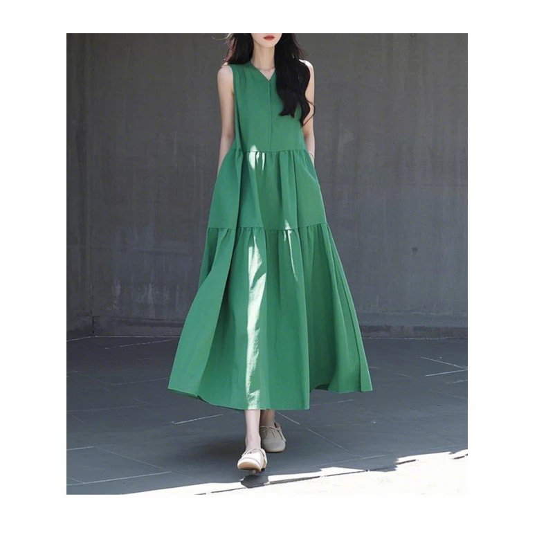 流行新款高级气质裙子多巴胺色无袖连衣裙街头风格感超赞