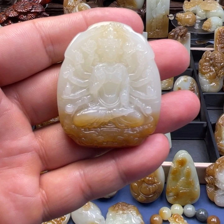 颈饰未镶嵌和田玉