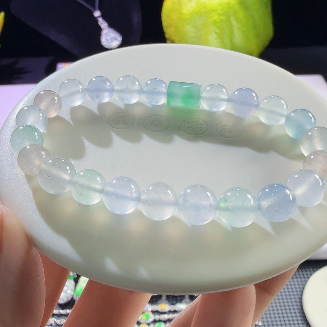 翡翠未镶嵌颈饰仙仙的