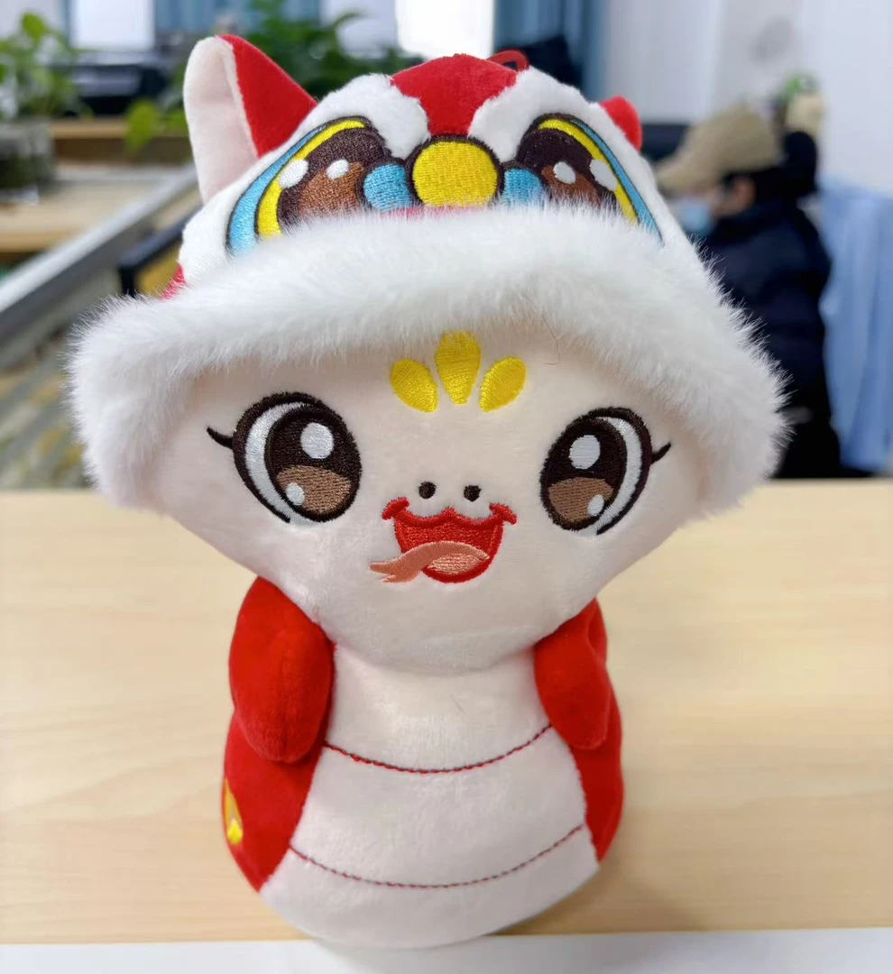 蛇年玩偶吉祥物