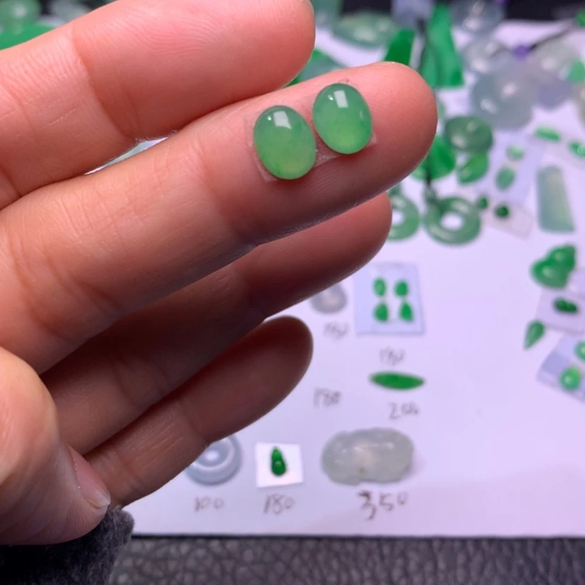 【闪购商品】翡翠颈饰未镶嵌蛋