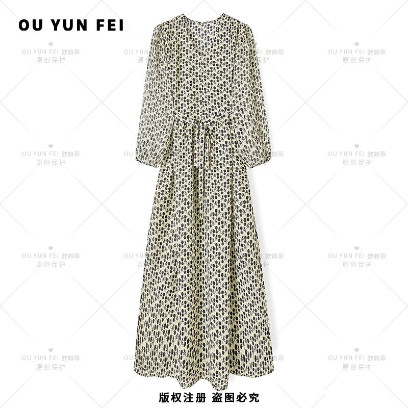 【小樱桃】高级感连衣裙女新款气质显瘦穿搭时尚洋气印花长裙HY1320