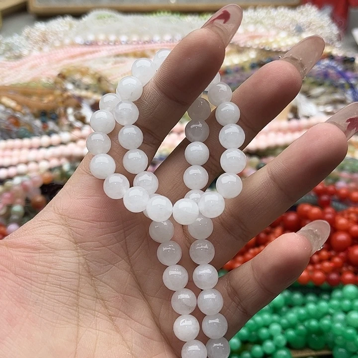 玛瑙/玉髓珠宝半成品未镶嵌一条8mm左右白玉珠