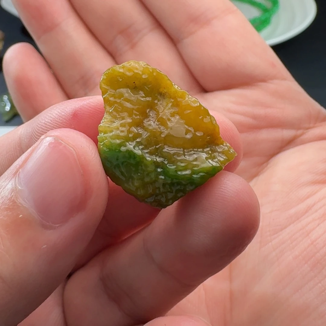 定制翡翠未镶嵌慕*黄加绿