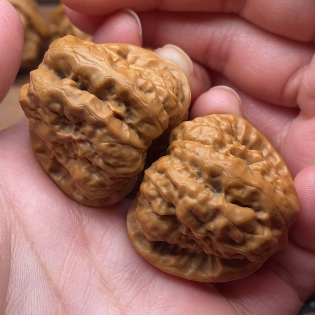 【闪购商品】文玩核桃把件开背肌肉蛙边37左右