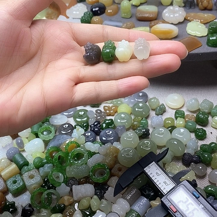 未镶嵌和田玉挂件猫98一个多样性发其一