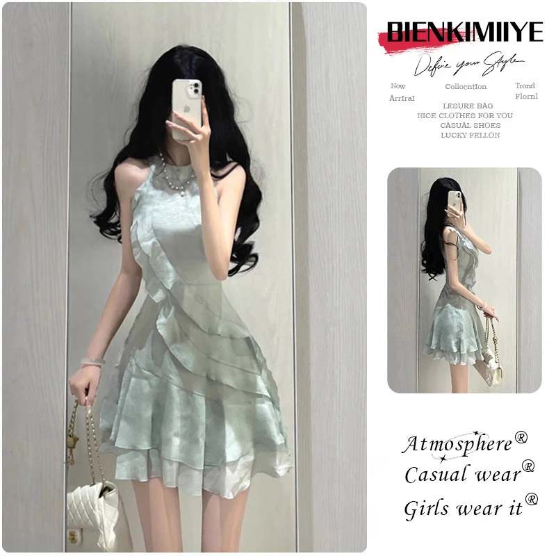 小众收腰挂脖法式气质短裙赫本风蓬蓬连衣裙夏季