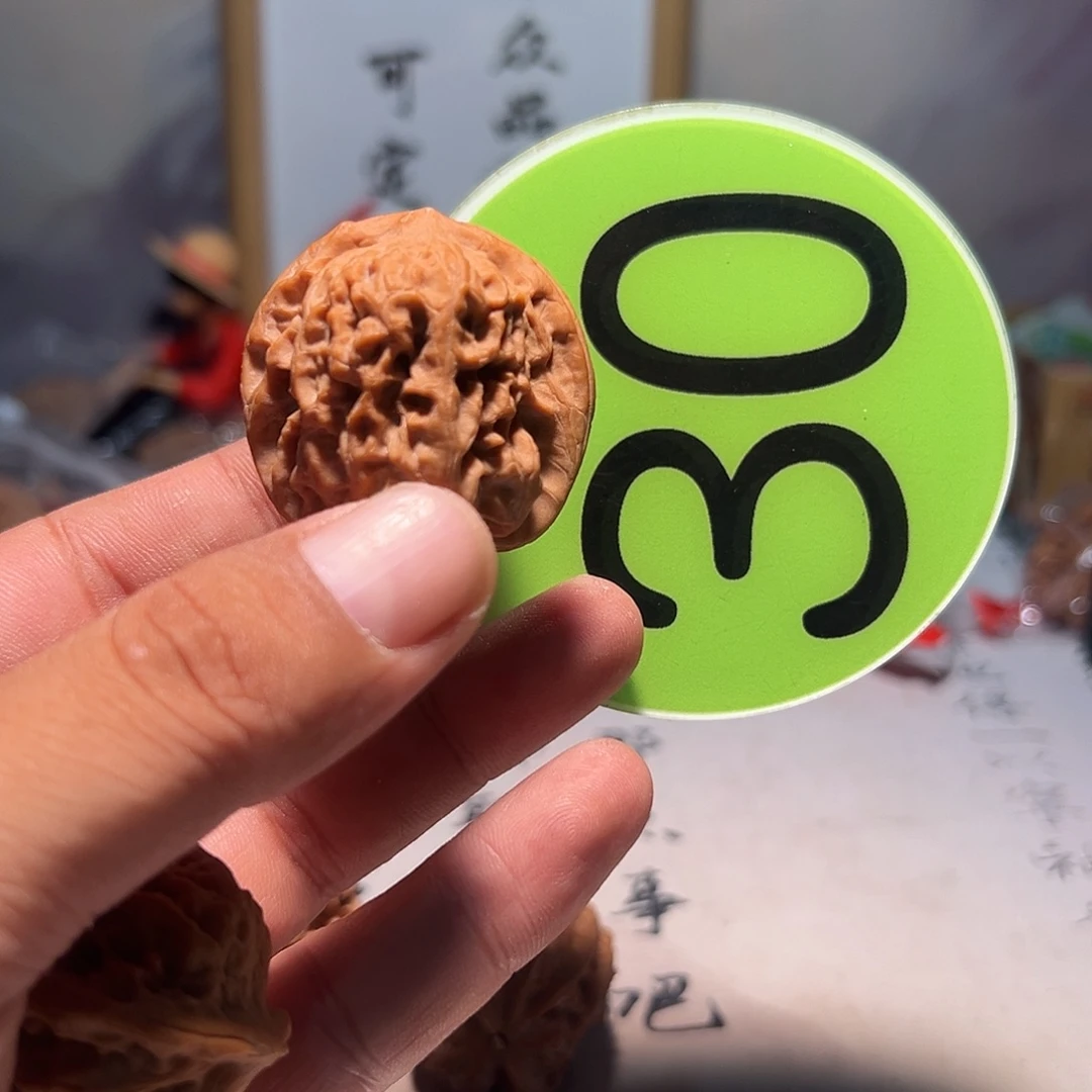 鲨***鸡文玩核桃，绿色30号