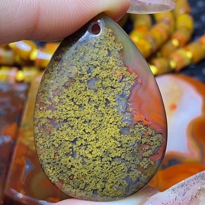 玛瑙/玉髓颈饰未镶嵌