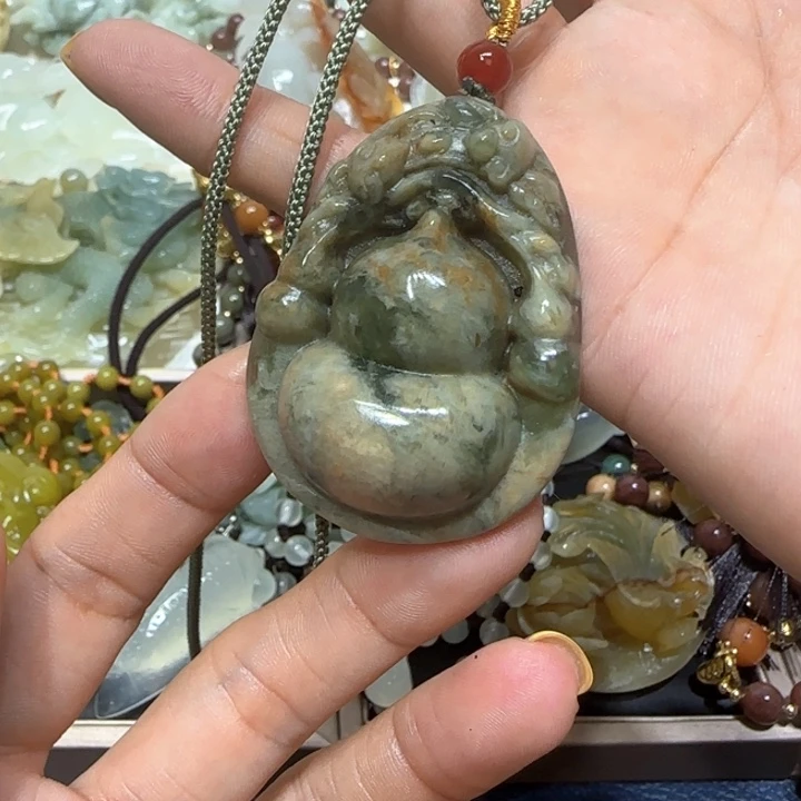 蛇纹石玉未镶嵌吊坠