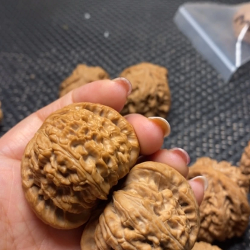 【闪购商品】文玩核桃吊坠用****4白狮子