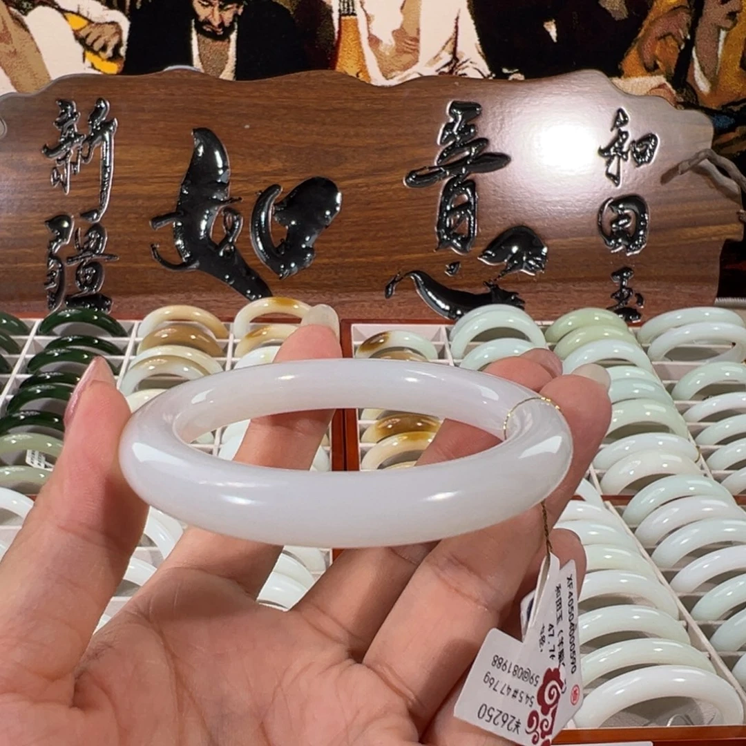 和田玉（白玉）未镶嵌手镯