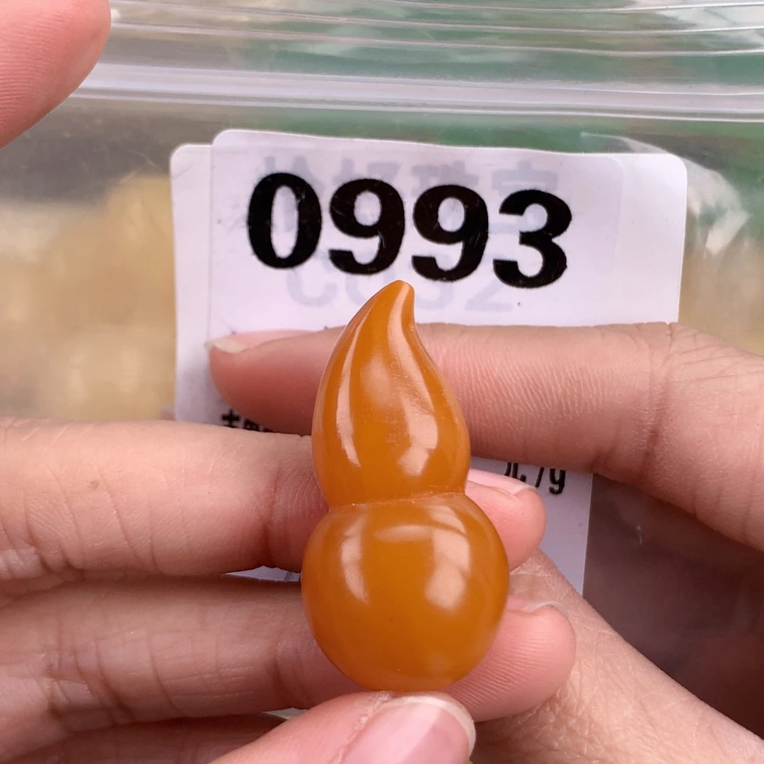 蜜蜡未镶嵌珠宝奇石17
