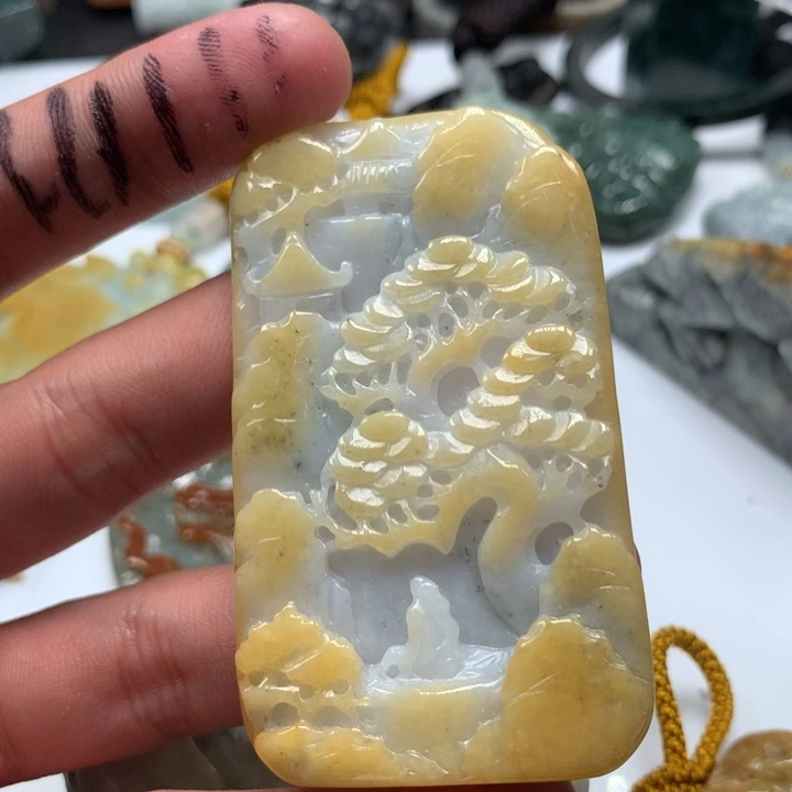 翡翠未镶嵌颈饰保真天然a货翡翠