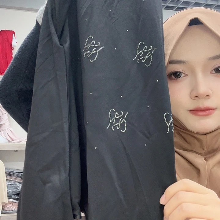 梅***梅三醋酯纤维愫纱时尚套头黑色