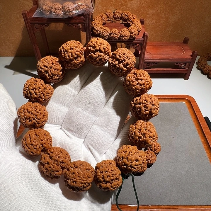 金刚菩提吊坠21古龙梅花