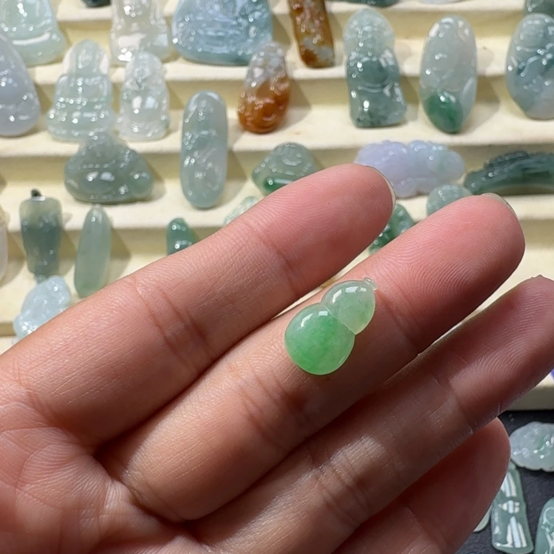 好***）翡翠未镶嵌颈饰翡翠