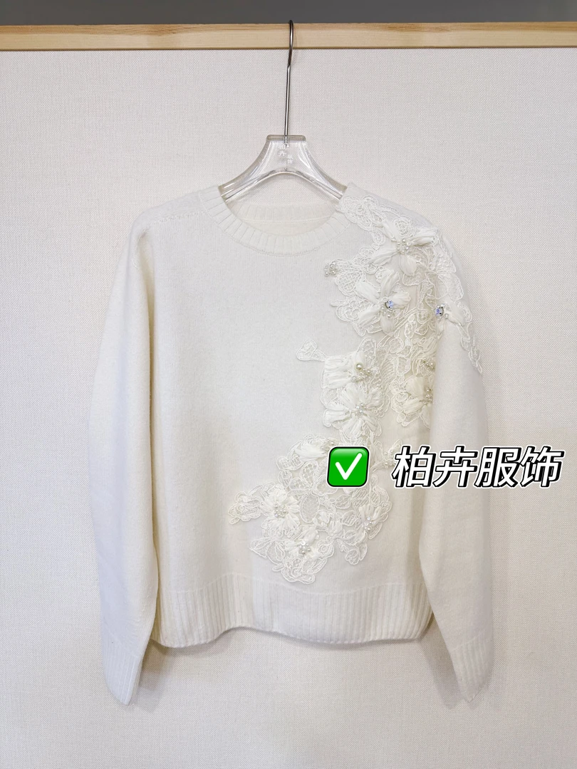 【柏卉服饰】侧边刺绣花朵毛衣