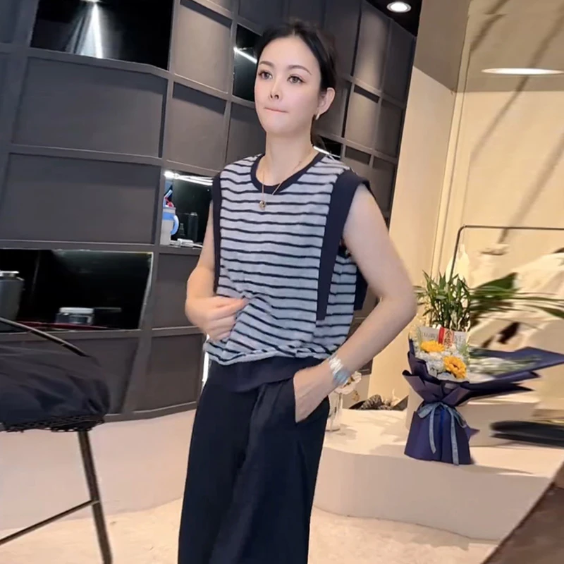 2025年夏季新款女装设计感小众高级感上衣慵懒风条纹撞色圆领T恤