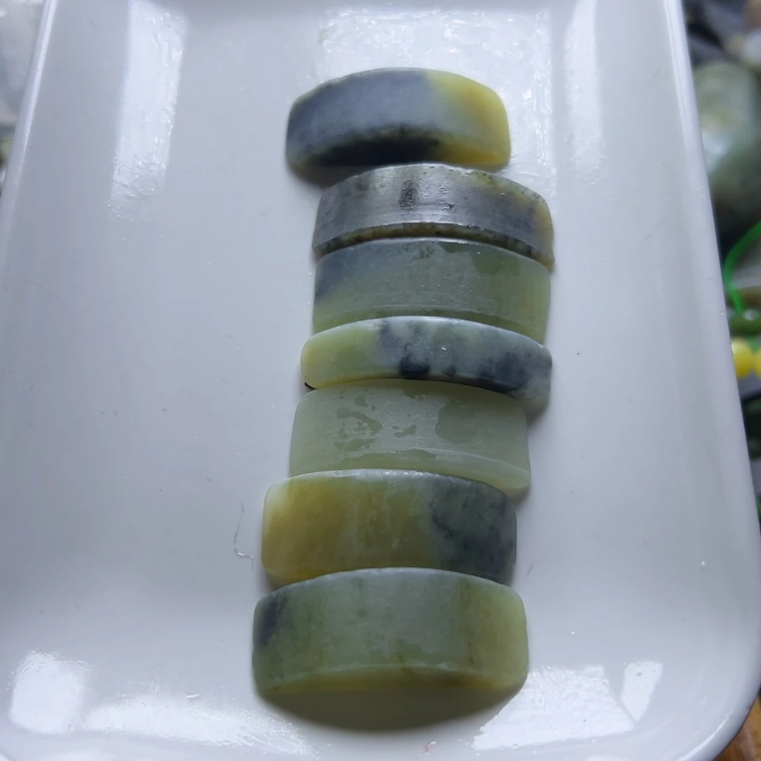 和田玉（糖玉）未镶嵌挂件