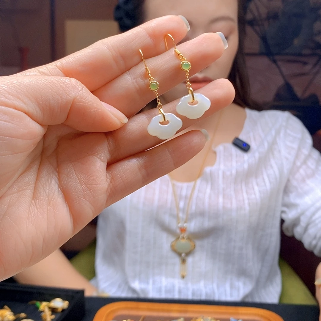 和田玉银S925镶嵌颈饰