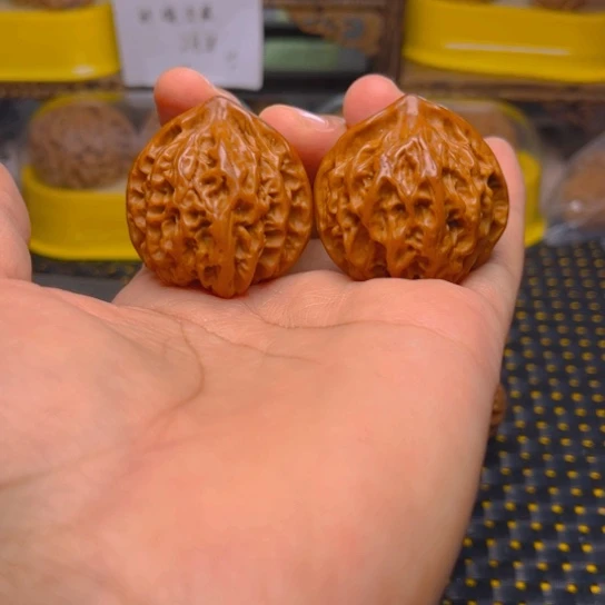 琳***桐吊坠文玩核桃血灯笼