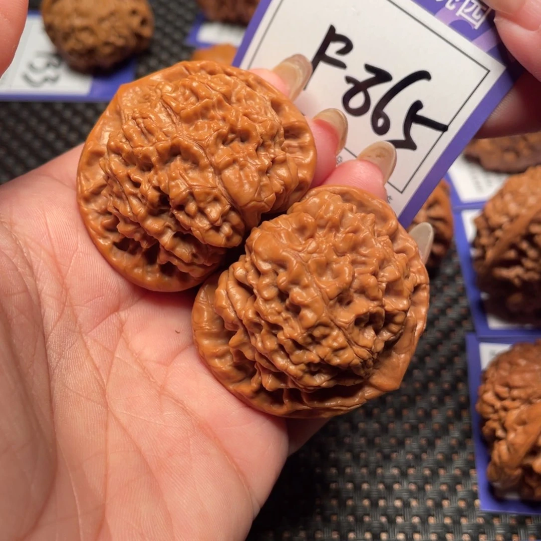 文玩核桃把件865号蛤蟆46