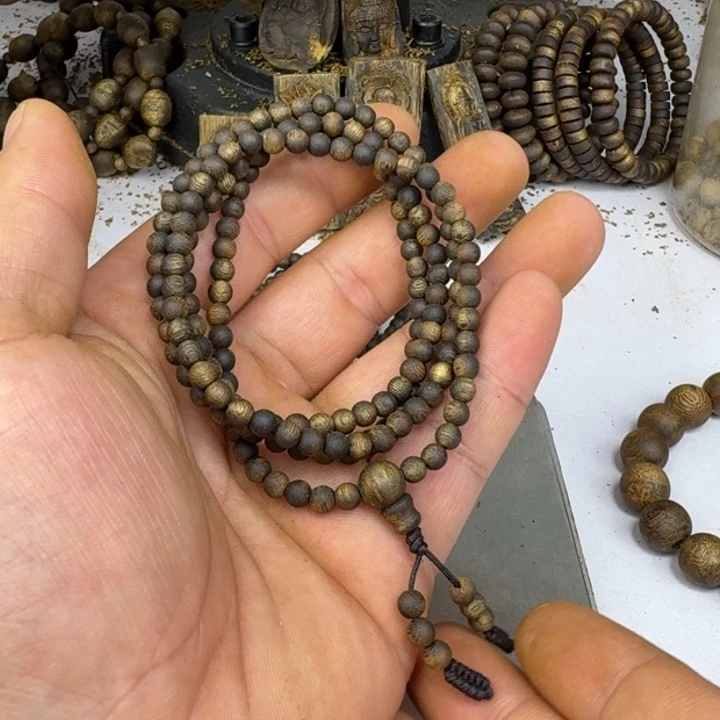 辣***y沉香绿奇楠沉香0.4mm7g沉浮毕业款高油脂