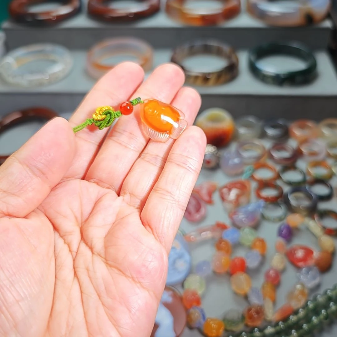 ****玛瑙/玉髓未镶嵌颈饰