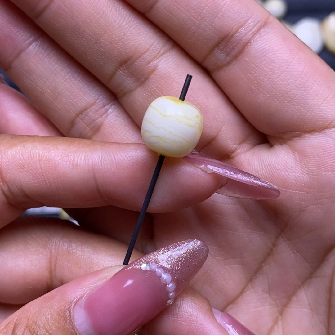 蜜蜡未镶嵌珠宝奇石瓷白虎皮千层雪老型11.7*11mm