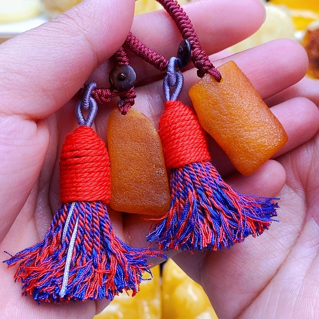蜜蜡颈饰未镶嵌原石，天然保真假一赔十