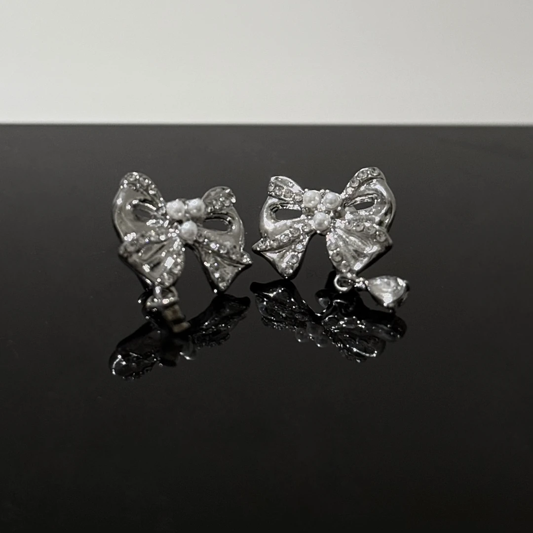 合金耳饰 【17SR】双十一福利品蝴蝶结珍珠耳钉轻奢气质款