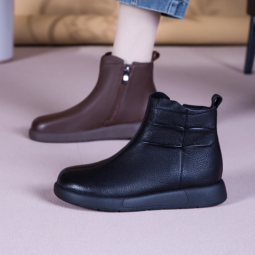 短靴女秋冬加绒保暖2025新款爆款真皮软底妈妈棉鞋防滑平底马丁靴